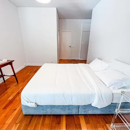 Spacious, Luxurious, And Charming In Premium Location With Parking * 포르투