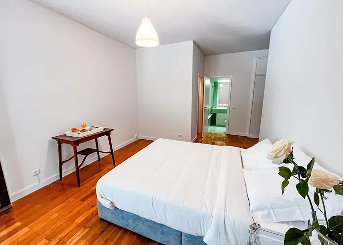 Appartamento Spacious, Luxurious, And Charming In Premium Location With Parking Oporto