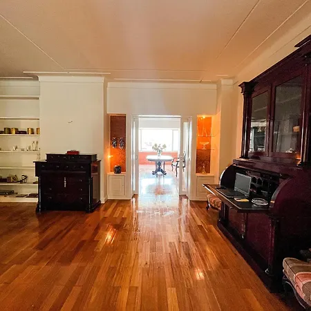 Spacious, Luxurious, And Charming In Premium Location With Parking Apartment *