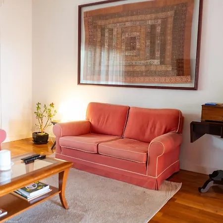 Spacious, Luxurious, And Charming In Premium Location With Parking Apartment Porto