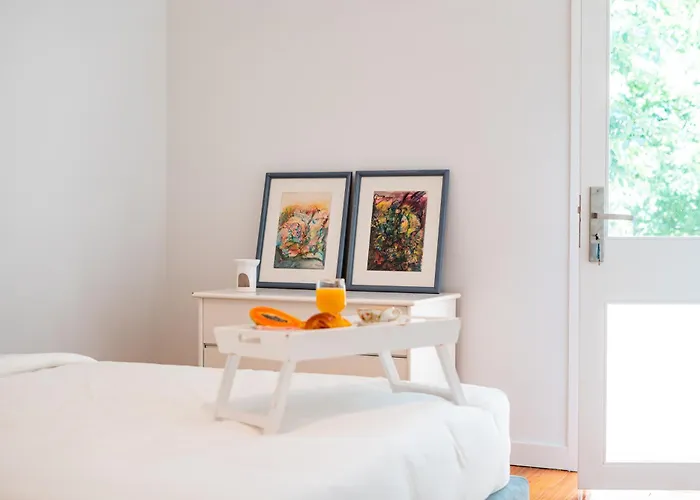 Spacious, Luxurious, And Charming In Premium Location With Parking شقة بورتو