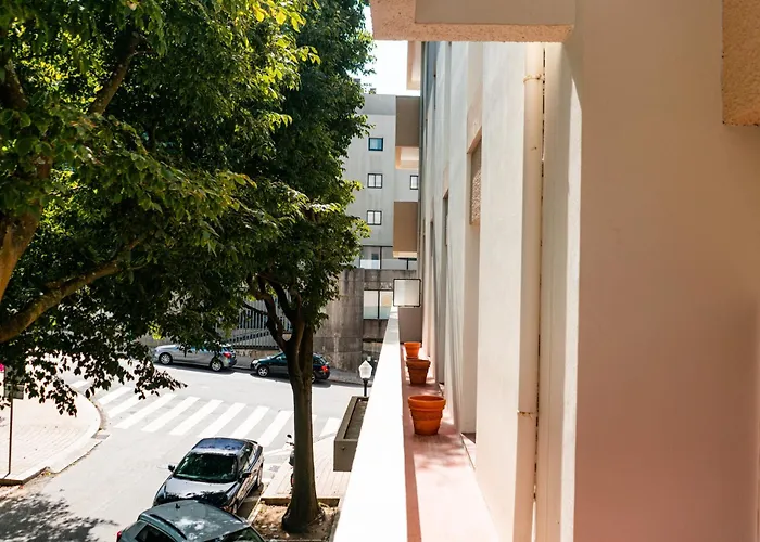 Spacious, Luxurious, And Charming In Premium Location With Parking