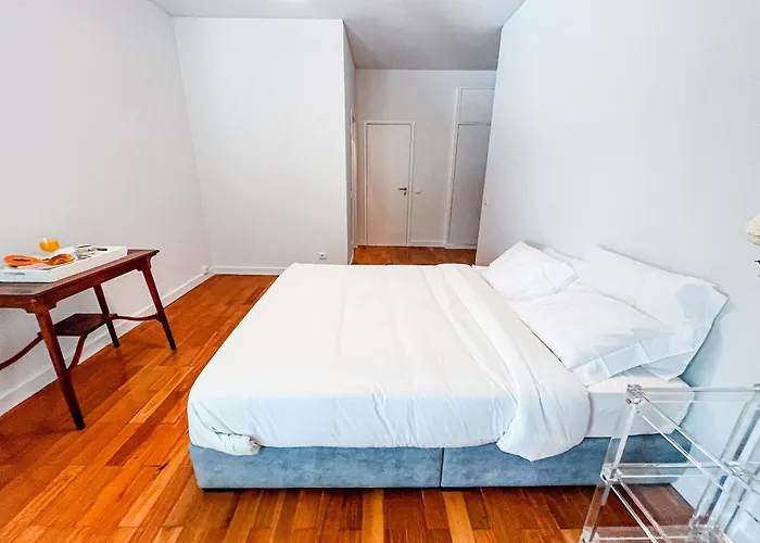 Spacious, Luxurious, And Charming In Premium Location With Parking * Porto