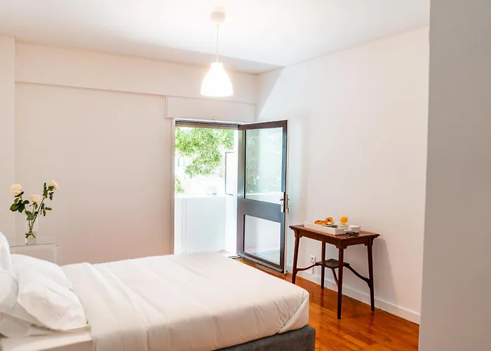 Spacious, Luxurious, And Charming In Premium Location With Parking * Oporto