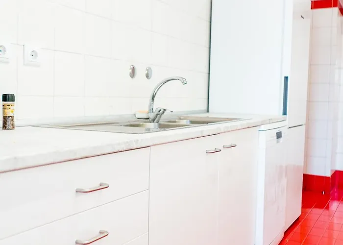 Spacious, Luxurious, And Charming In Premium Location With Parking Apartamento