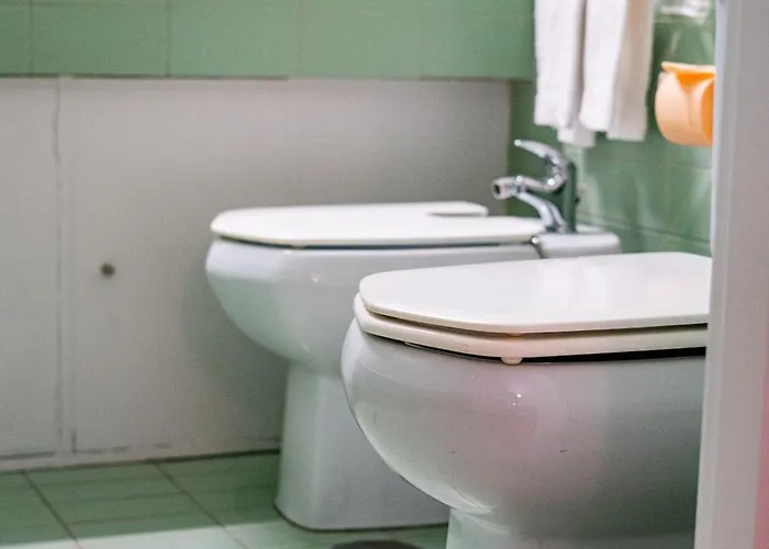 Spacious, Luxurious, And Charming In Premium Location With Parking פורטו