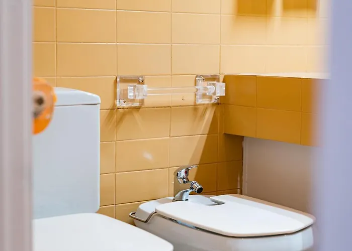 דירה Spacious, Luxurious, And Charming In Premium Location With Parking *