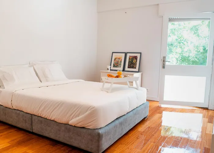 Spacious, Luxurious, And Charming In Premium Location With Parking פורטו